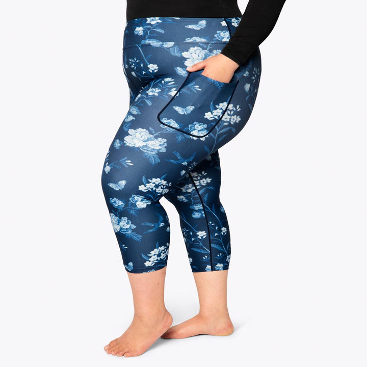 Blue Vintage Bloom Capri