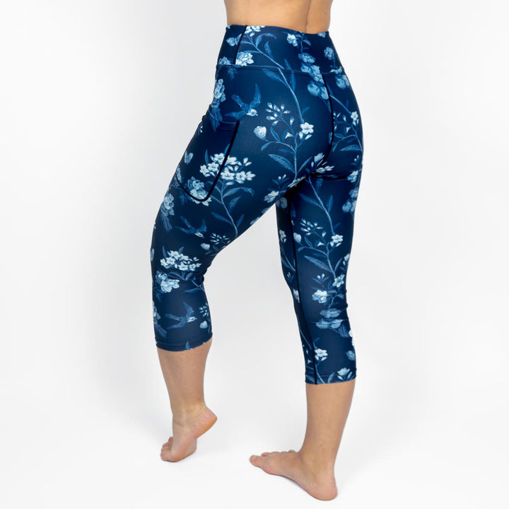 Blue Vintage Bloom Capri