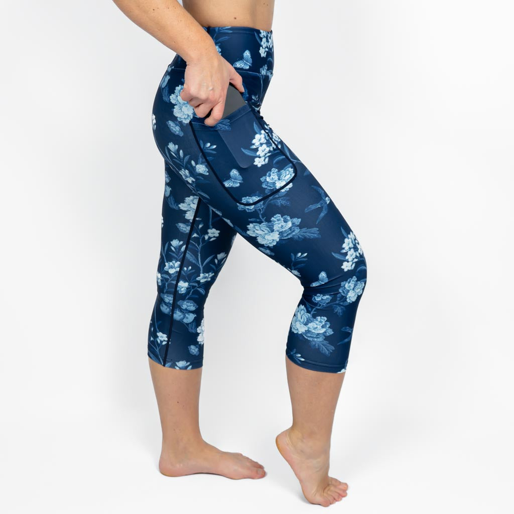 Blue Vintage Bloom Capri