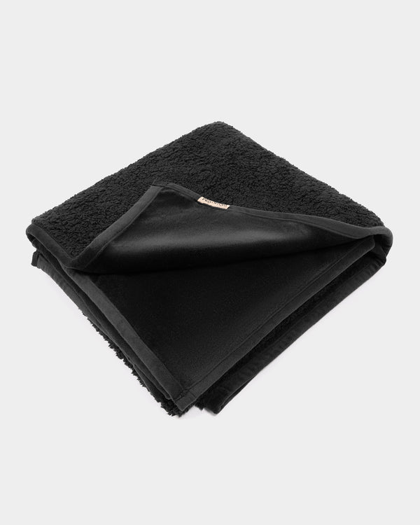 Faye Black Blanket