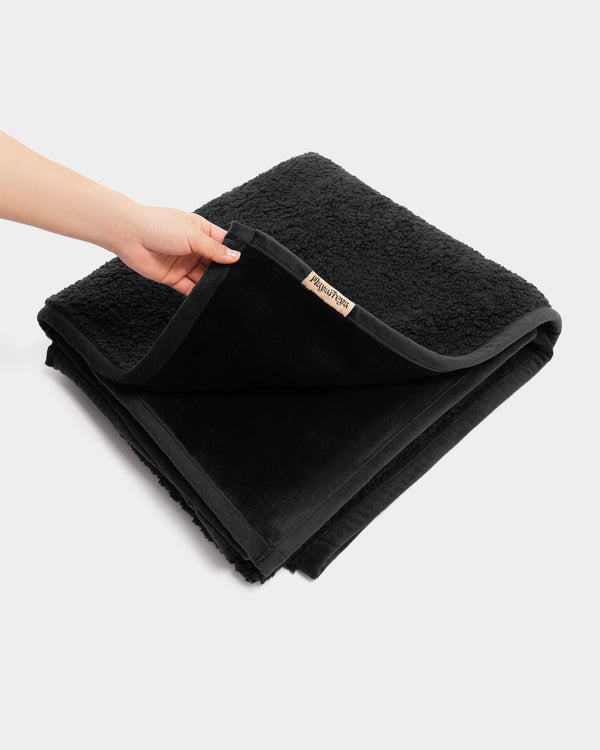 Faye Black Blanket