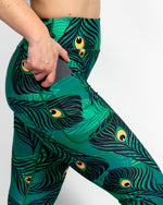 Signature Peafowl Capri